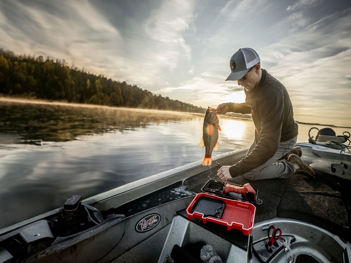 American Outdoor Brands screenshot