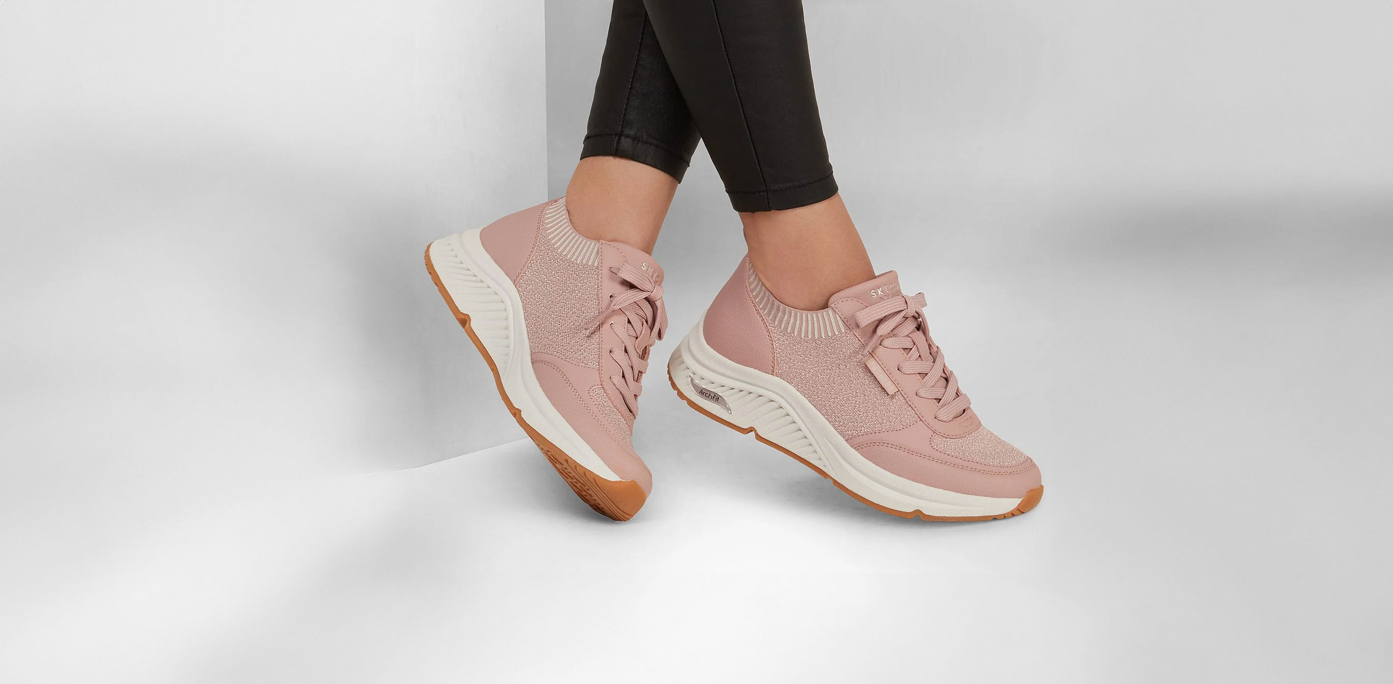 Skechers